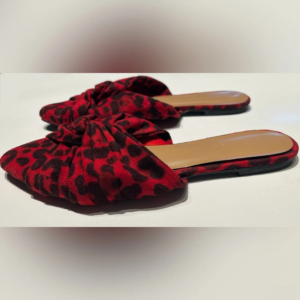 Bamboo Red and Black Knotted Red Leopard Print Mules - Picture 6 of 7